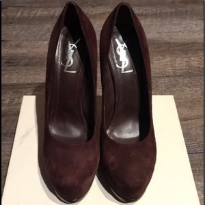 YVES SAINT LAURENT SUEDE PUMPS EU 40.5
